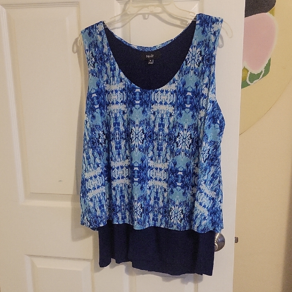 NAIF Sz1X Blue and White Patterned Sleeveless Top